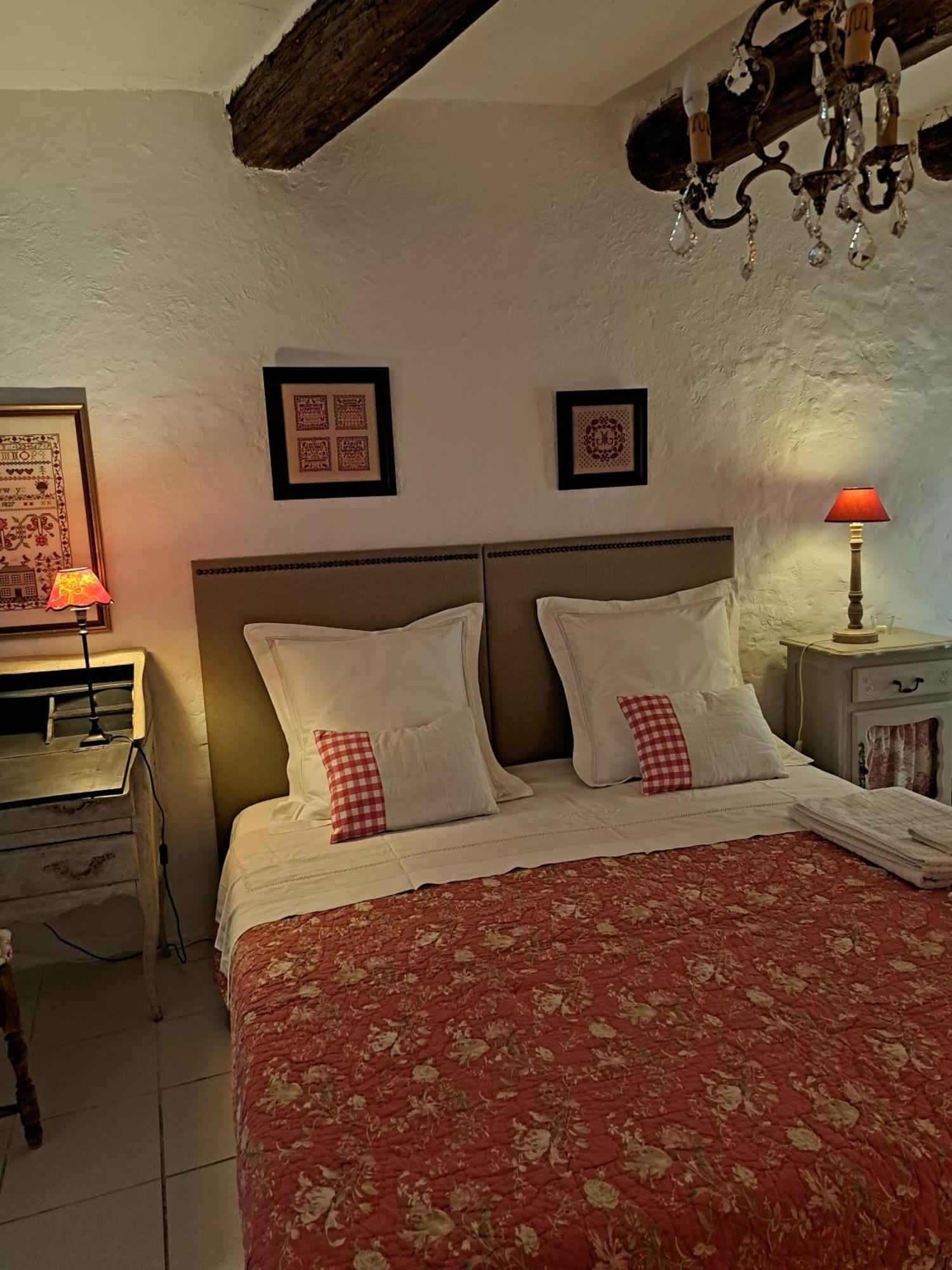 La Maison De Gisele Bed & Breakfast Saint-Victor-des-Oules Exterior photo